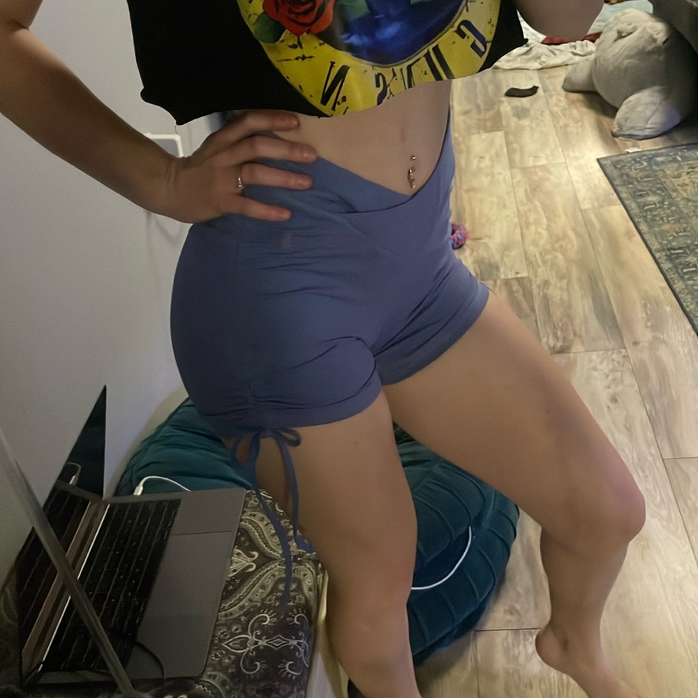 Bo + tee - Picture 2 of 3